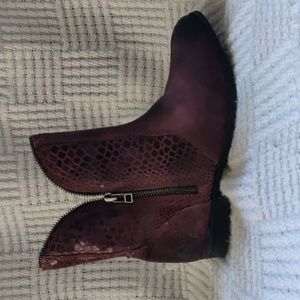 CATHERINE MALANDRINO Ankle Boots Suede Leather Reptile Wine 7